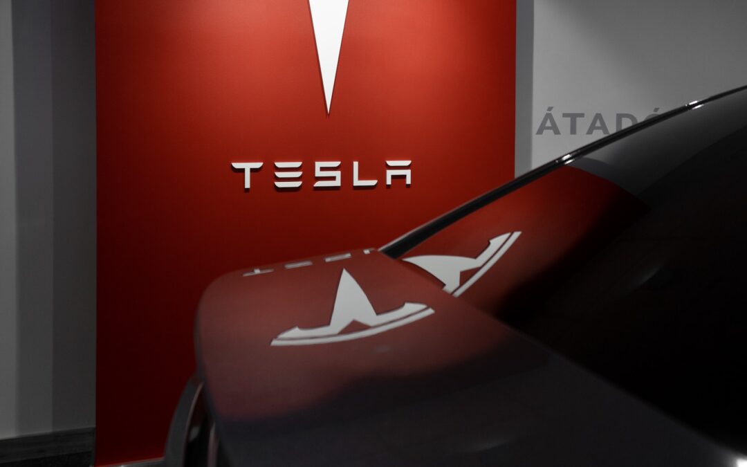 Assurance automobile Tesla grâce à l'évaluation en temps réel du comportement au volant